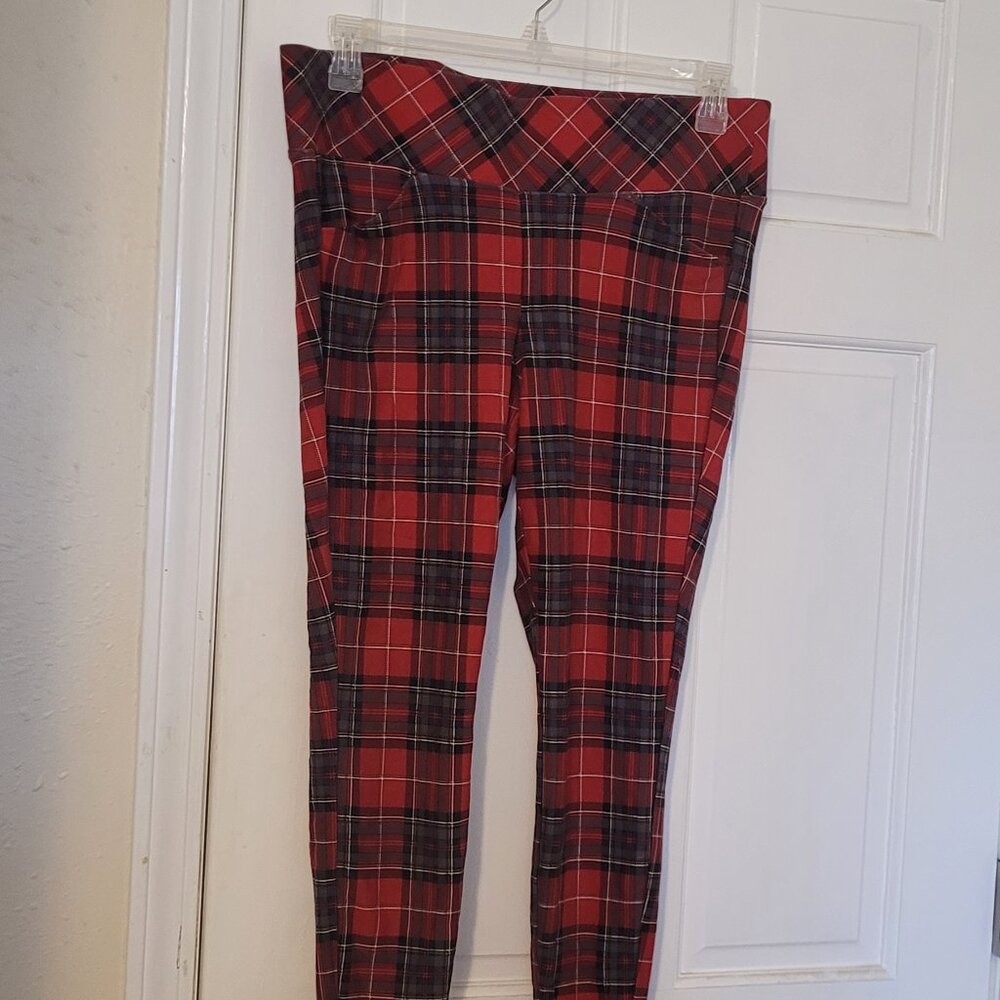 Torrid Ponte Pixie Pants Size 1